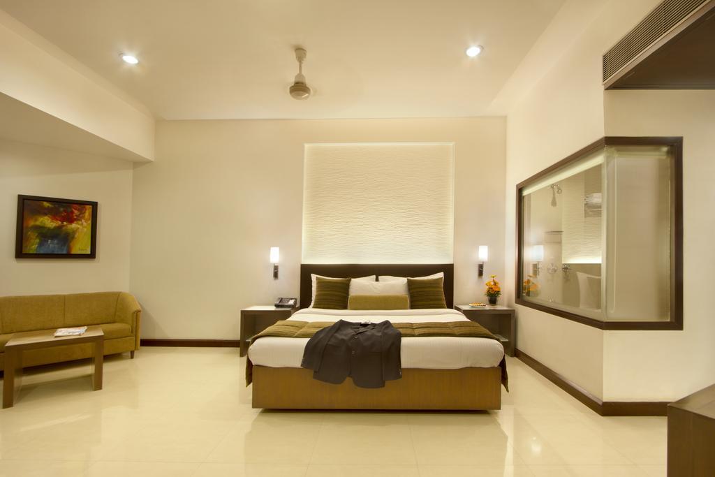 Hotel Express Residency Vadodara Chambre photo